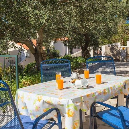 Apartmani Stipan Брела Екстериор снимка