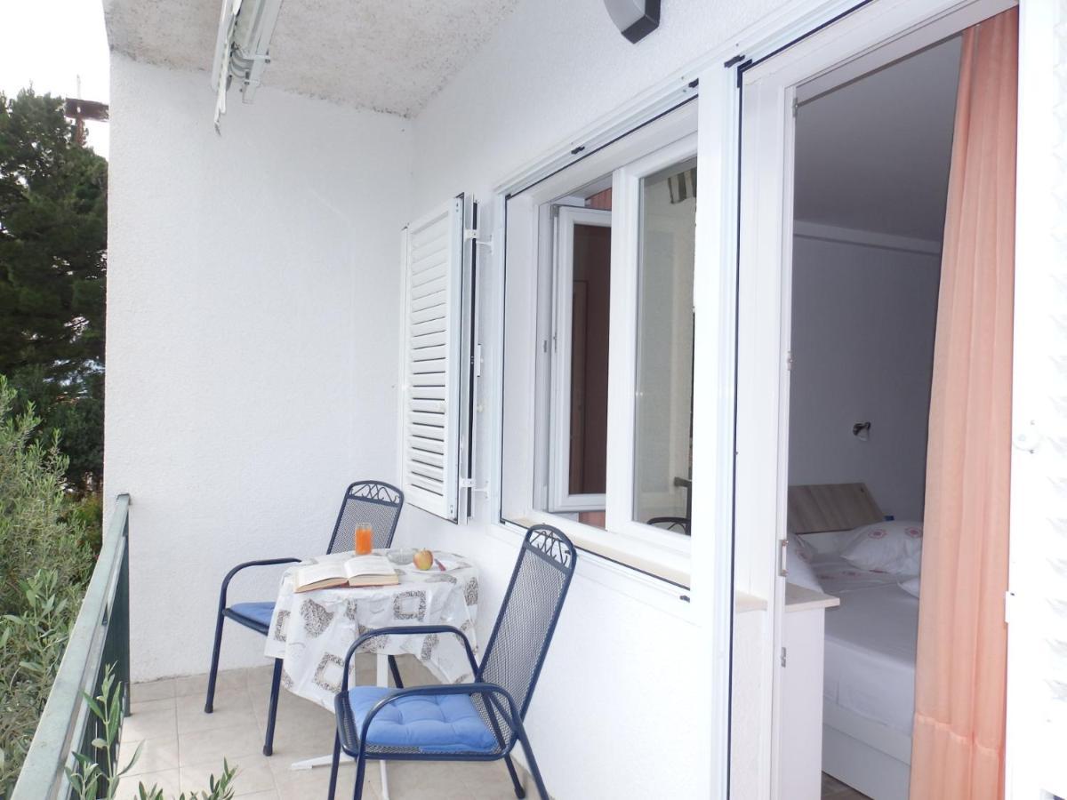 Apartmani Stipan Брела Екстериор снимка